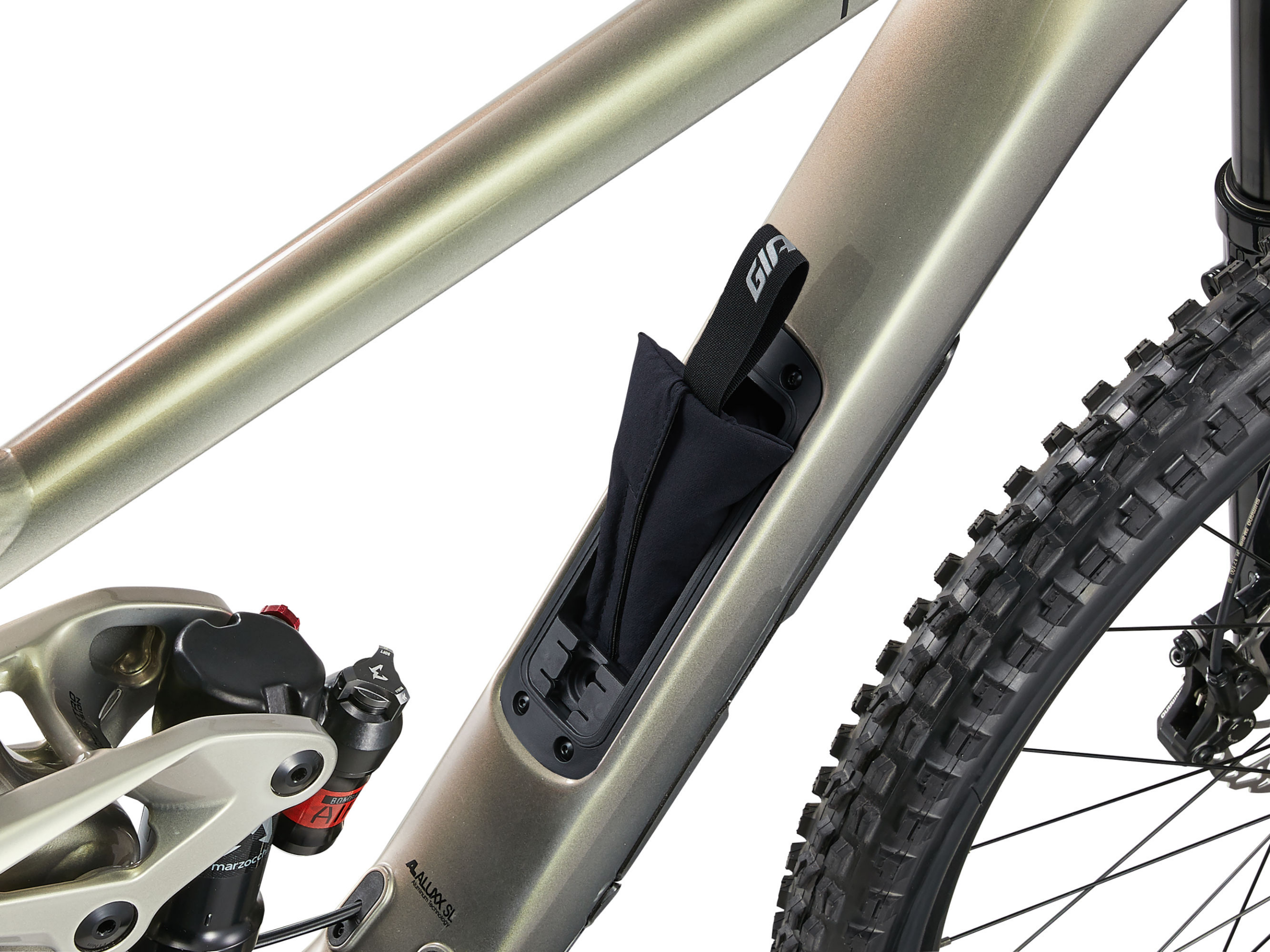 maastikuratas_Giant_TranceXSX_2024-GoldenHaze-6