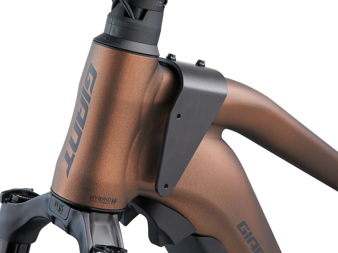 Giant_StormguardE1_HematiteBlack-8