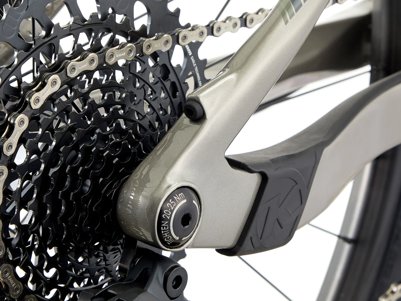 Kona_HeiHeiCRDL_2023-Grey-13