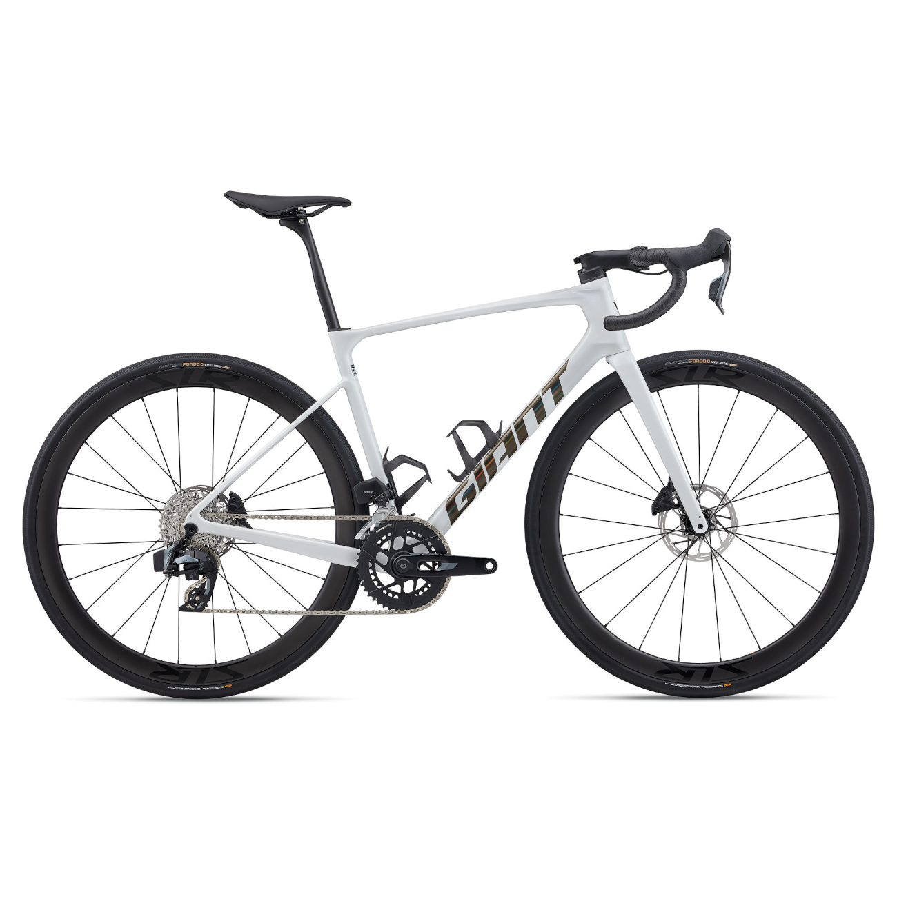 maanteeratas_Giant_DefyAdvPro1_2026-White