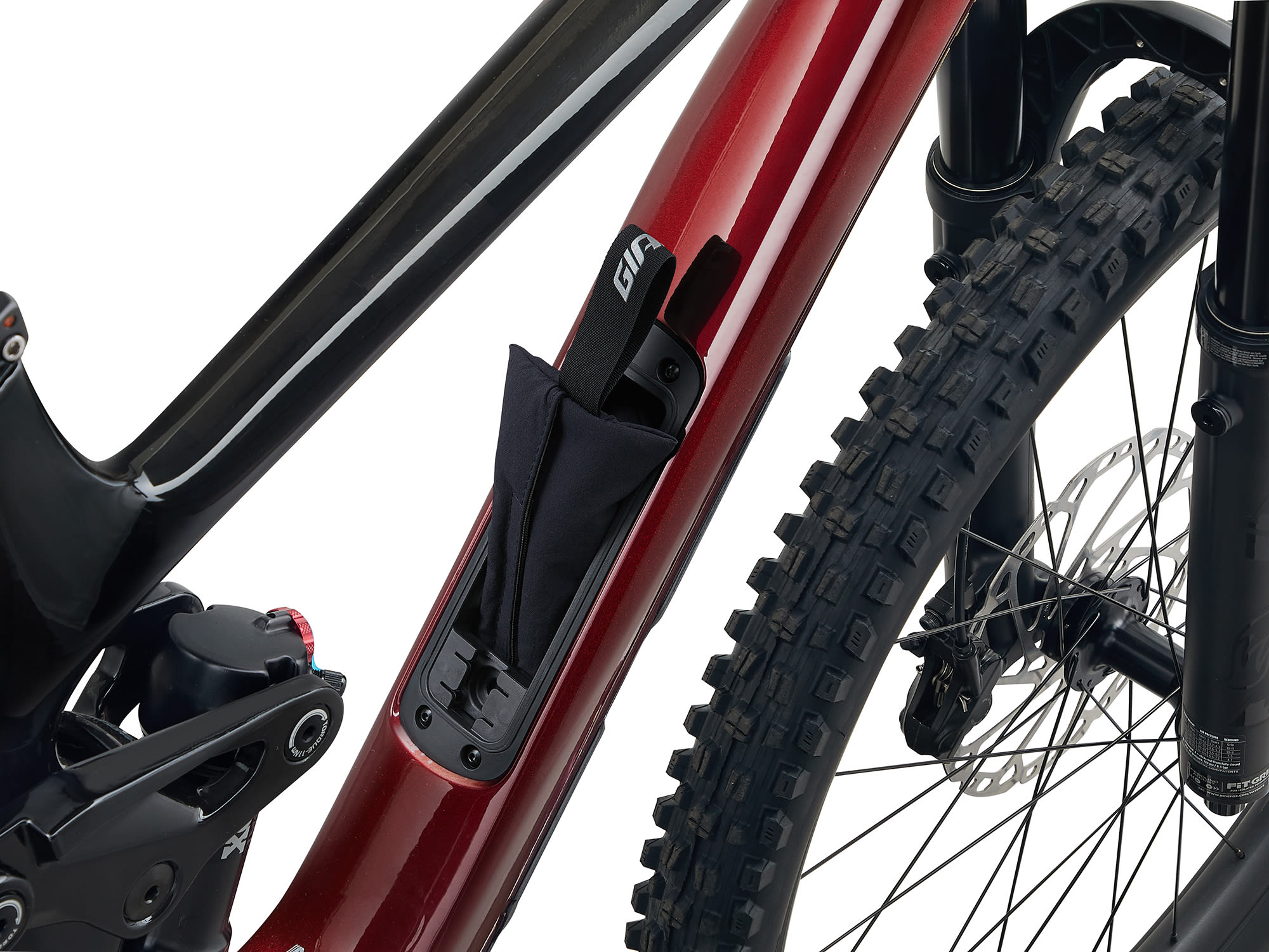 maastikuratas_Giant_ReignAdv2_2024-Sangria-4