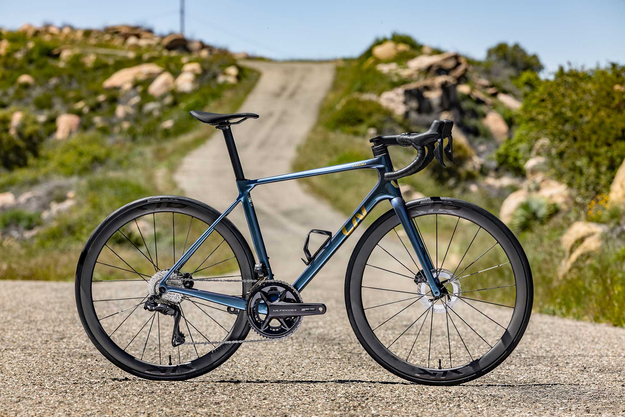 naistemaanteeratas_Liv_LangmaAdvPro0PC_2025-OceanTwilight-14