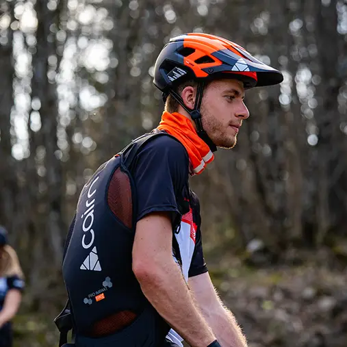 Kiiver CAIRN Dust II Black Red, must-punane (L) - Image 4