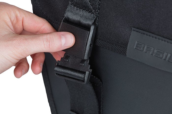 Pakiraamikott BASIL Tour Waterproof, kahepoolne, must - Image 9