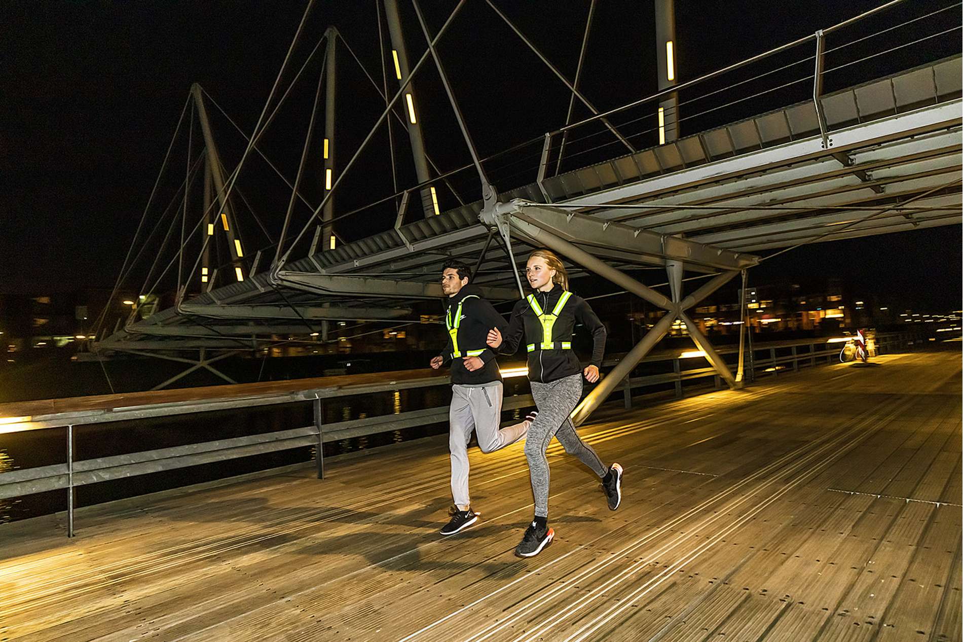 Helkurvest, jooksuvest Tunturi X-shape LED Belt - Image 8